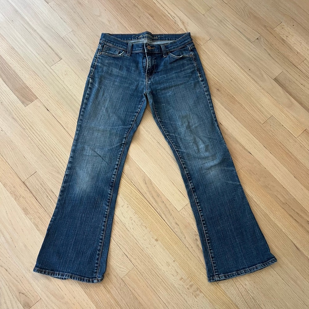 Old Navy The Sweetheart Classic Rise Bootcut Jeans Medium Wash Size 4 Regular - Picture 1 of 7